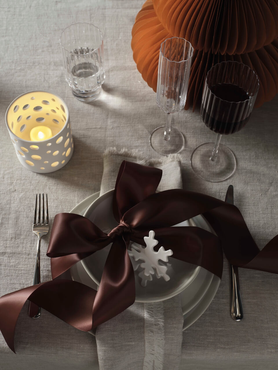 Set of 3 White Ceramic Snowflake