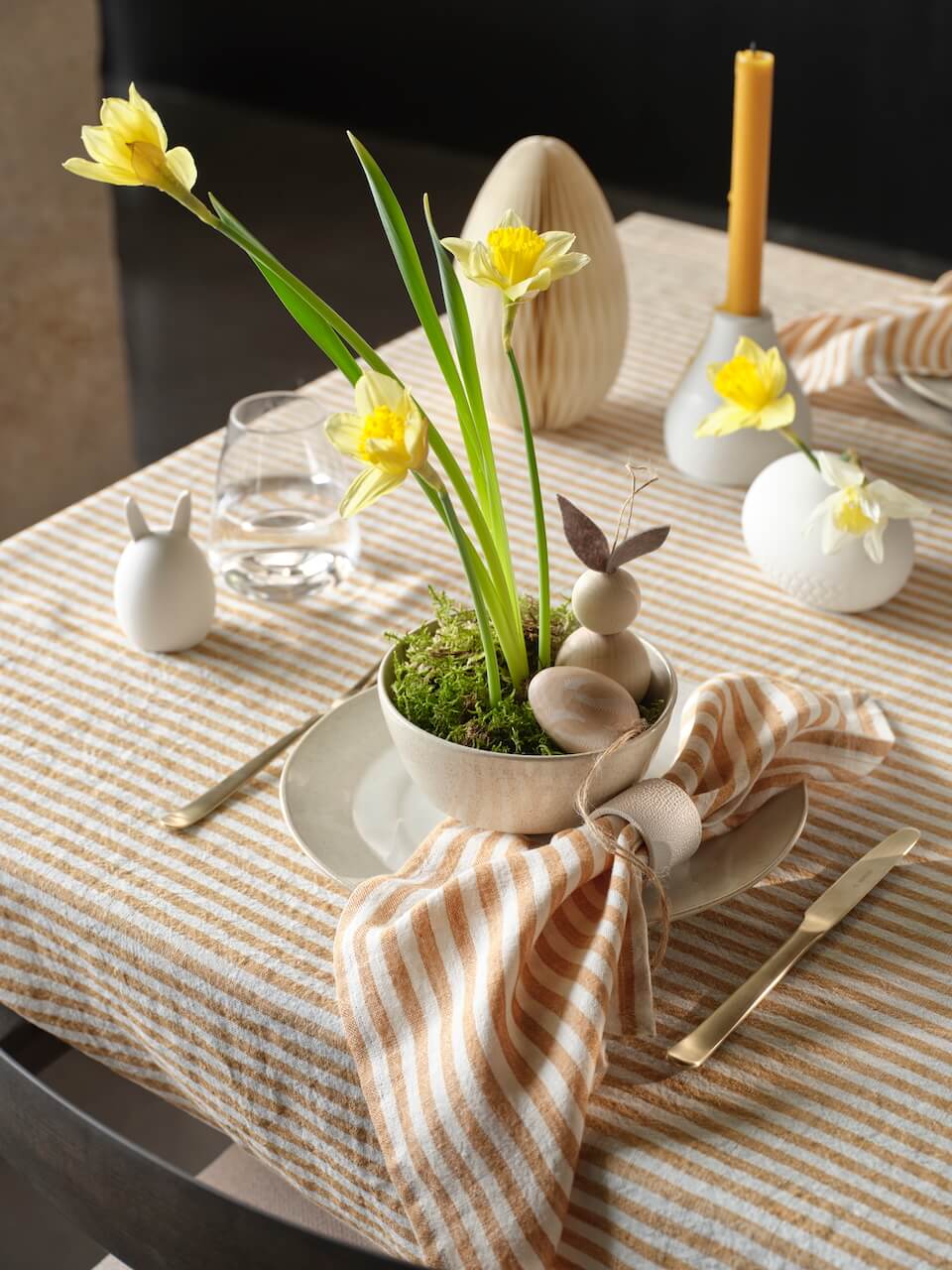 Set of 2 Textured White Candle Holder Short