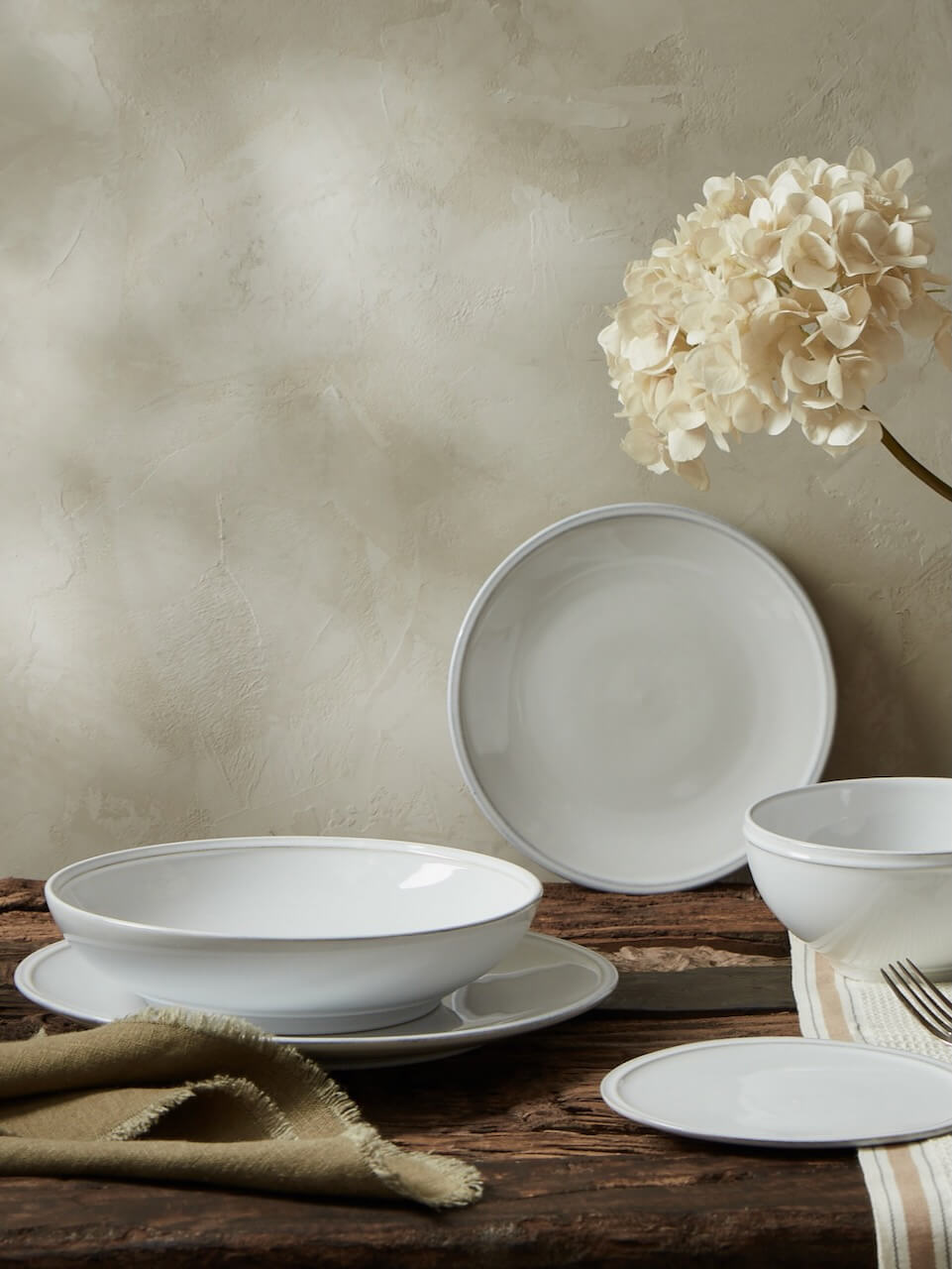 Friso Stoneware Serving Bowl