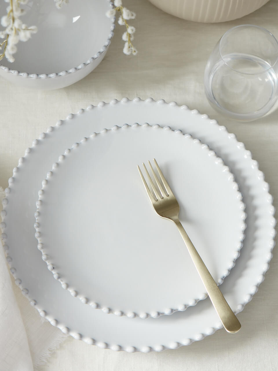 Pearl Stoneware 24 Piece Dinner Set