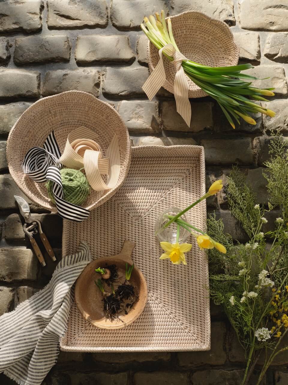 Roslin Rattan Scallop Edge Bowl - White