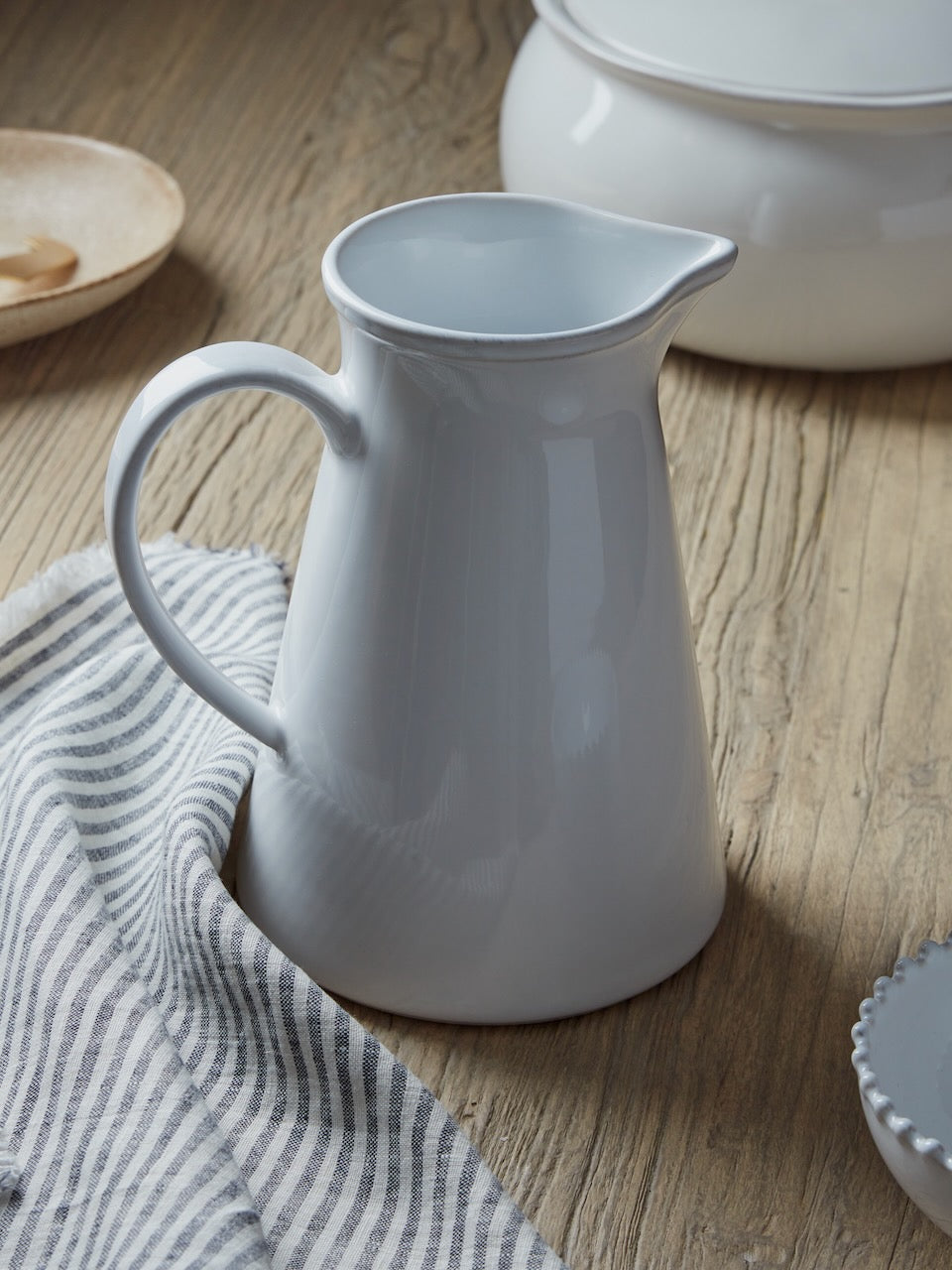 Friso Stoneware Jug